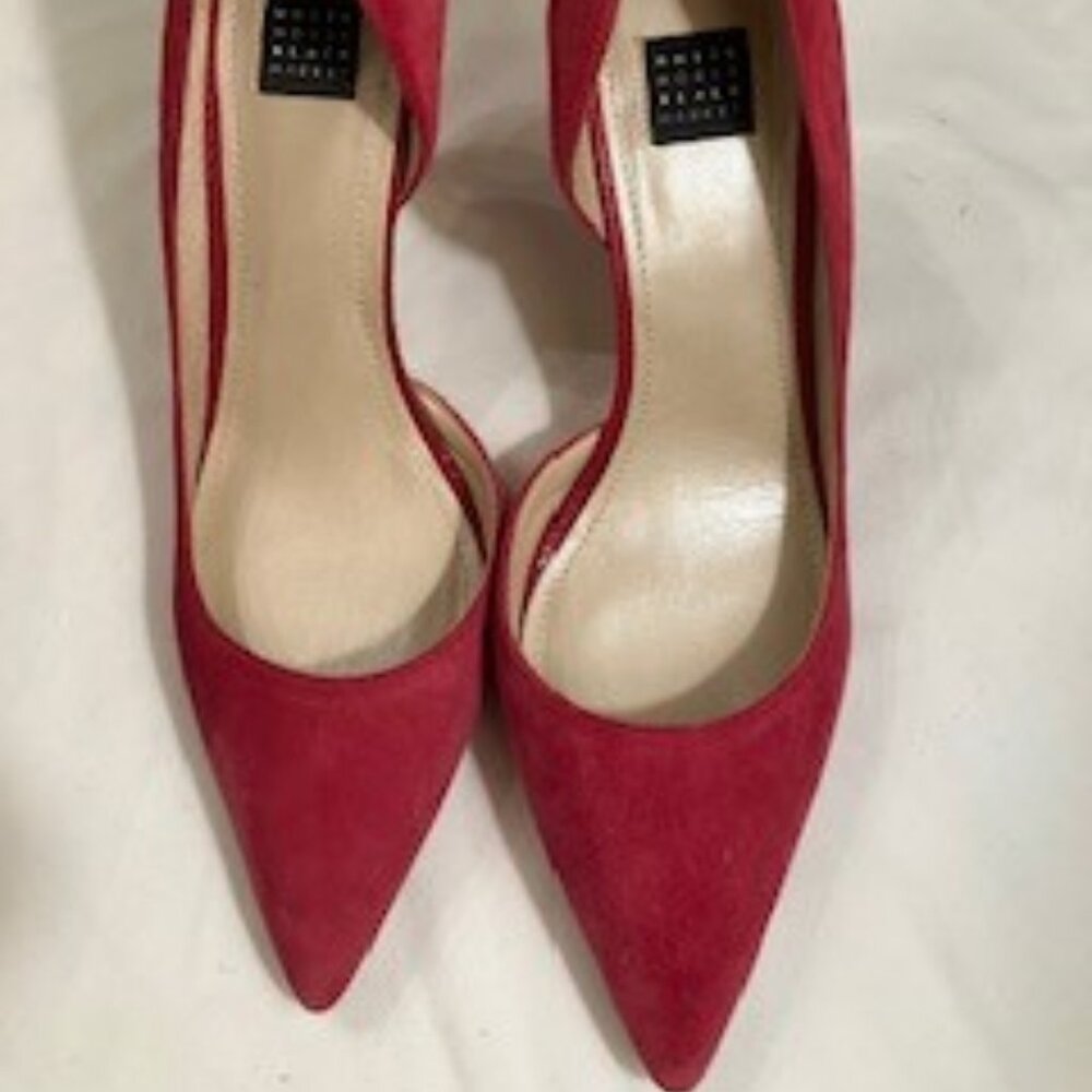 White House Black Market Ella Rosey Pump 7.5